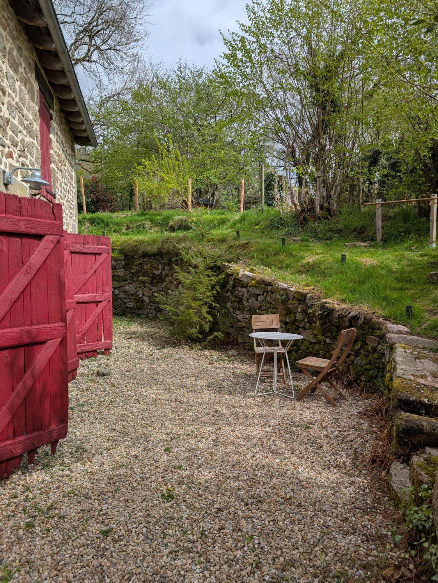 Gite Rustique Au Coeur De La Nature Soubrebost Exterior foto